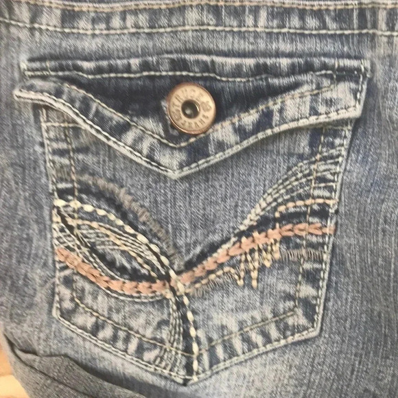 Truce Cuffed Blue Jean Short Flap Pocket Shorts - Picture 6 of 10